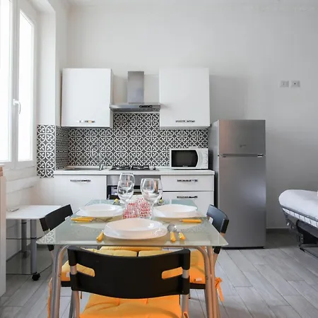 V.le Certosa Comfy Studio! Apartament *